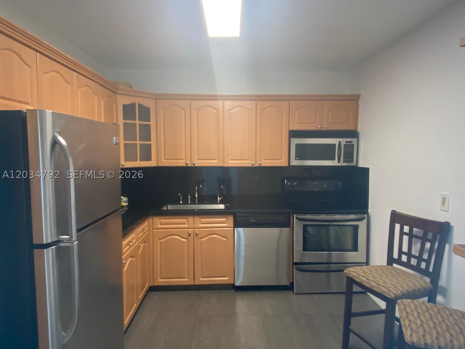WATERSIDE TOWERS CONDO - Residential
