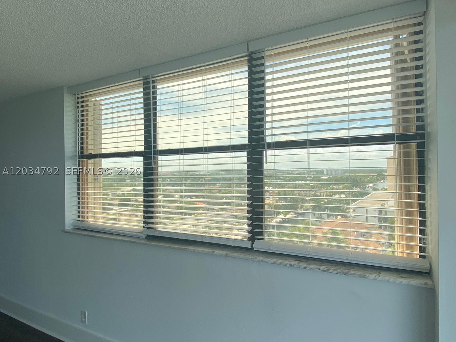 WATERSIDE TOWERS CONDO - Residential