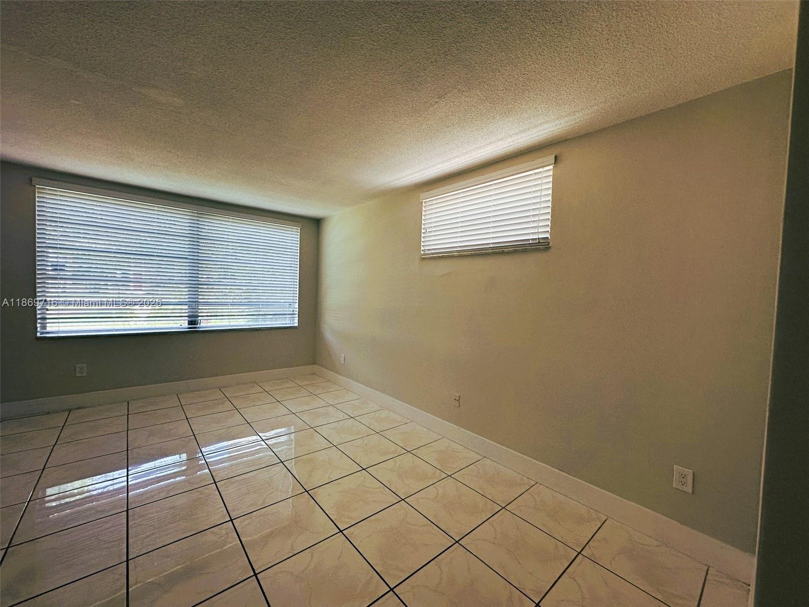 ROLLING GREEN CONDO C - Residential
