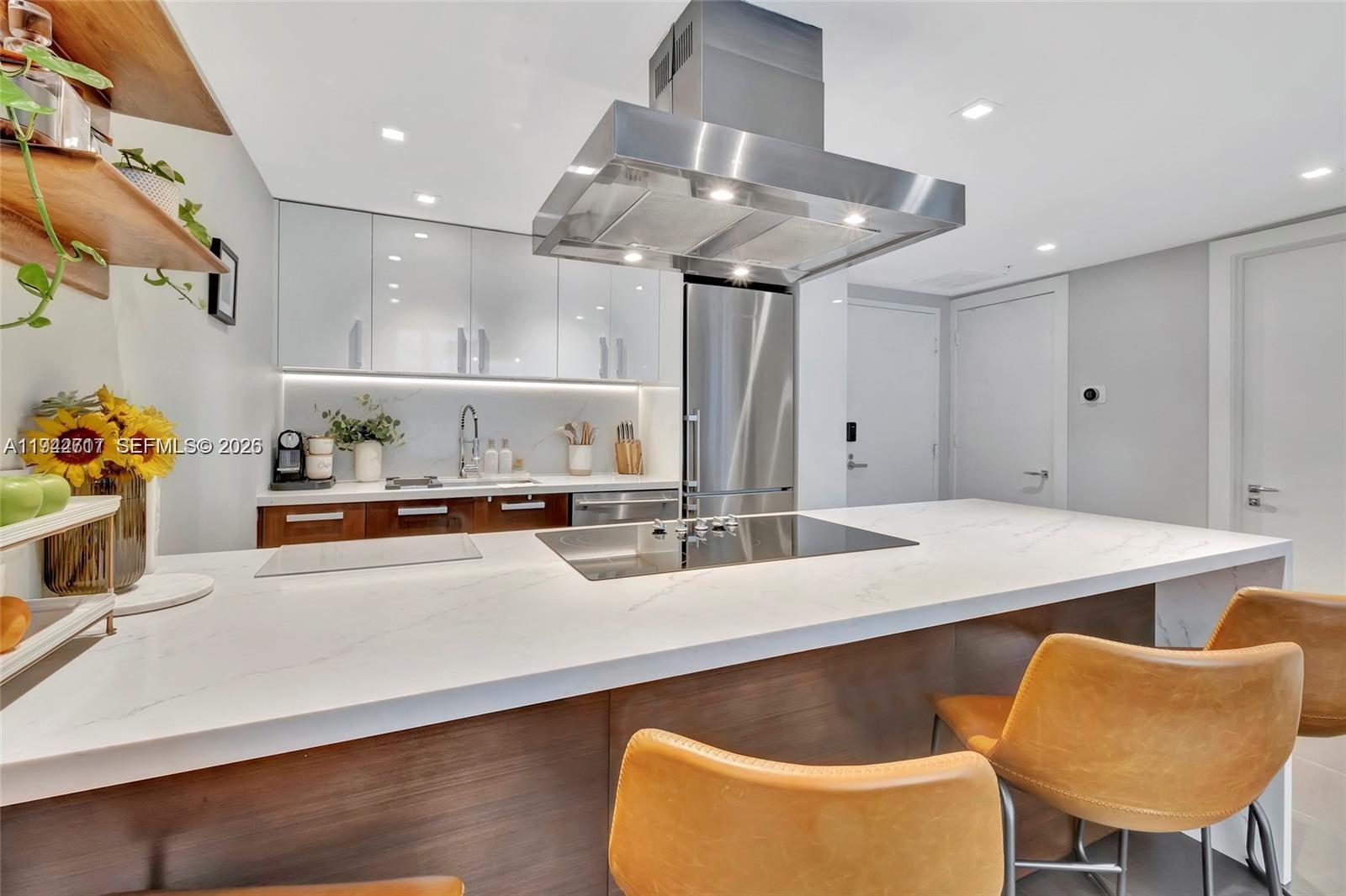 IOS ON THE BAY CONDO - Residential