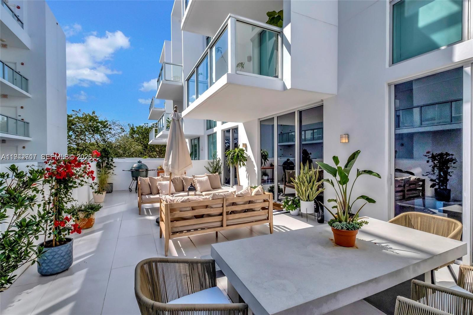IOS ON THE BAY CONDO - Residential