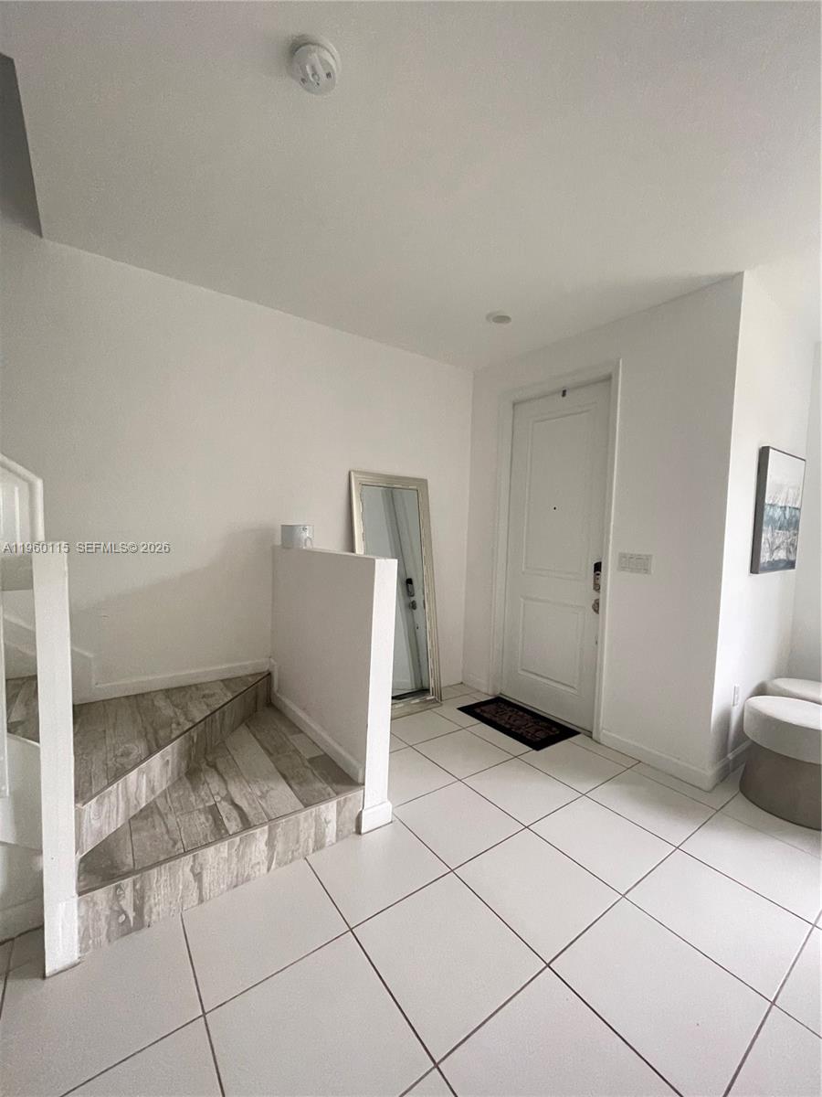 COCO PALM ESTATES - Residential Lease