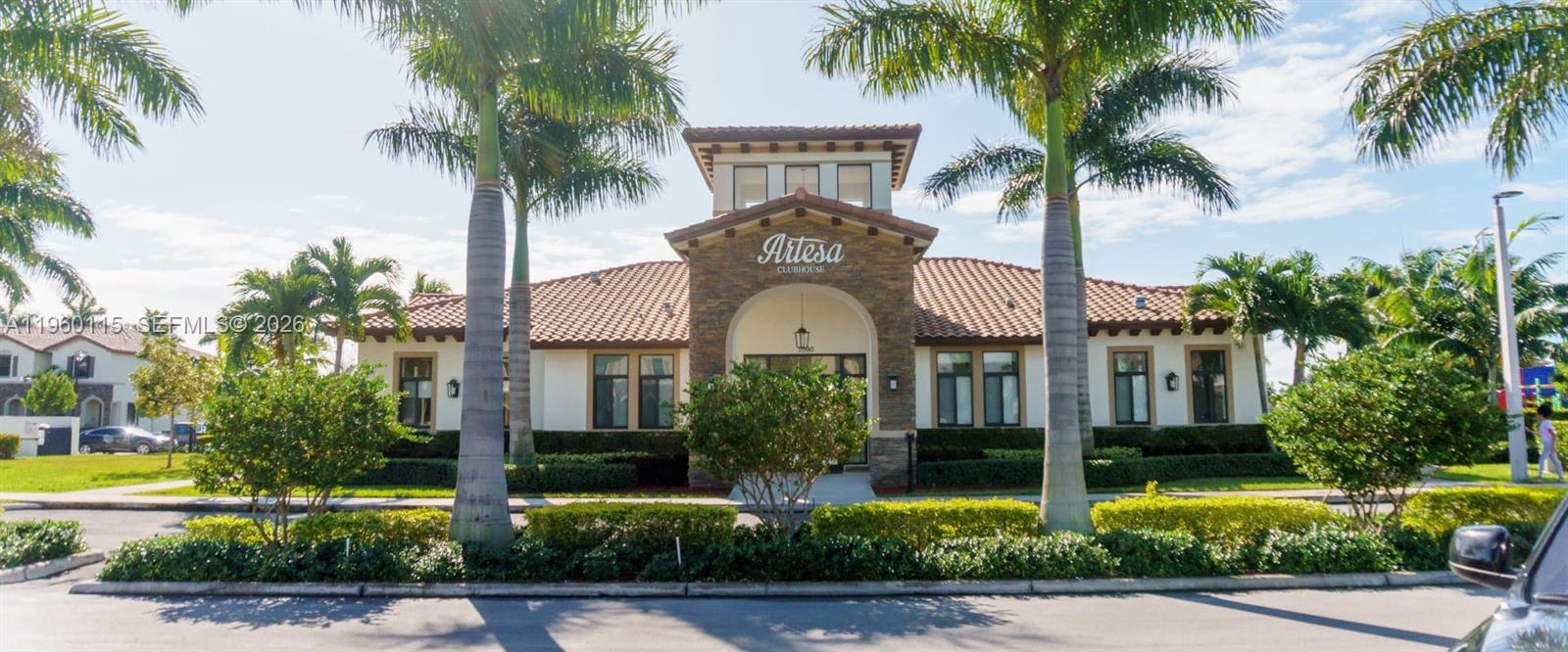 COCO PALM ESTATES - Residential Lease
