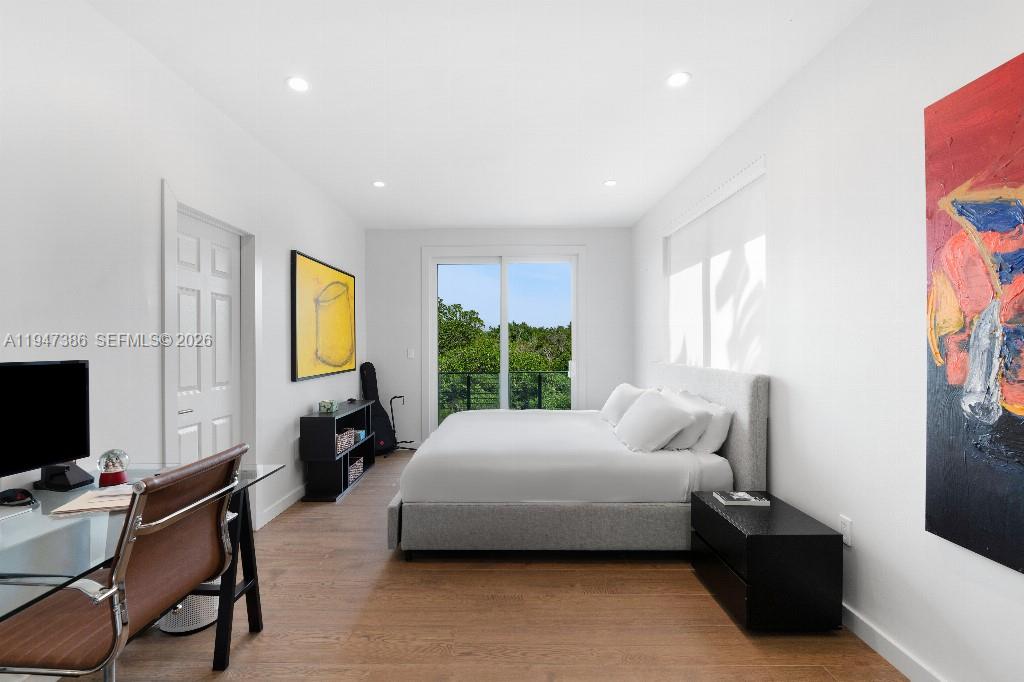 HAMMOCK OAKS HARBOR SEC 3 - Residential