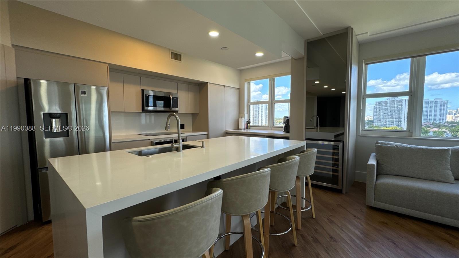 TURNBERRY VLG NO TOWER CO - Residential