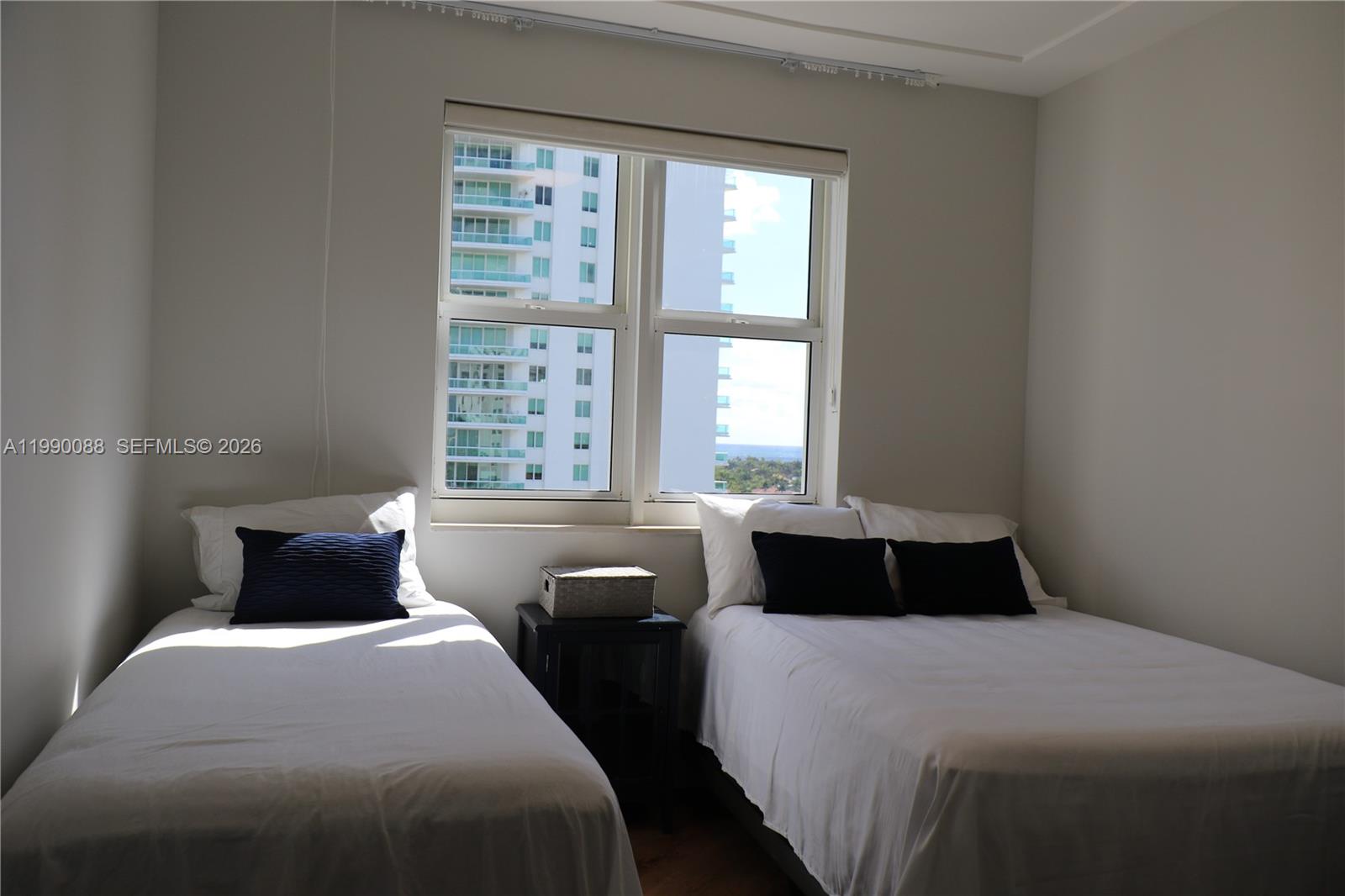 TURNBERRY VLG NO TOWER CO - Residential