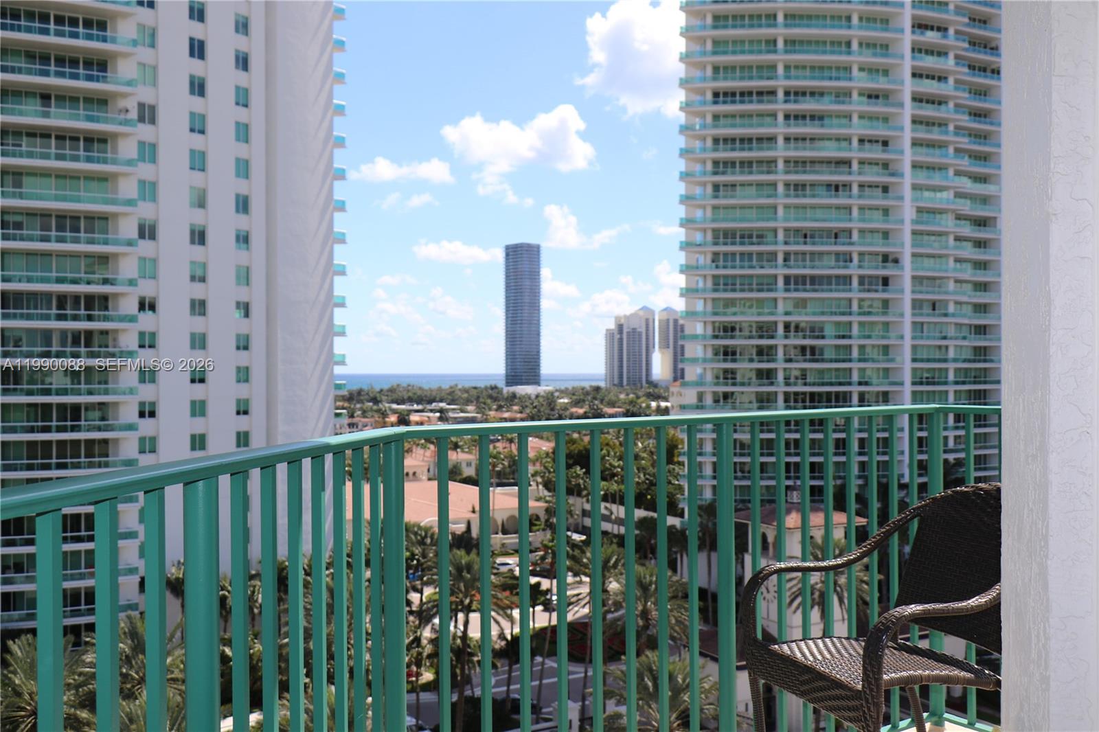 TURNBERRY VLG NO TOWER CO - Residential