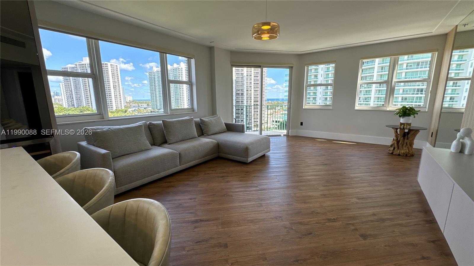TURNBERRY VLG NO TOWER CO - Residential