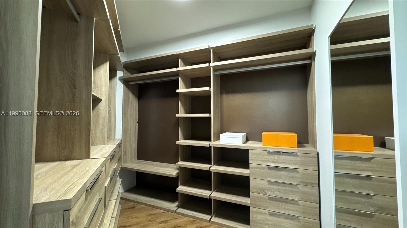 TURNBERRY VLG NO TOWER CO - Residential