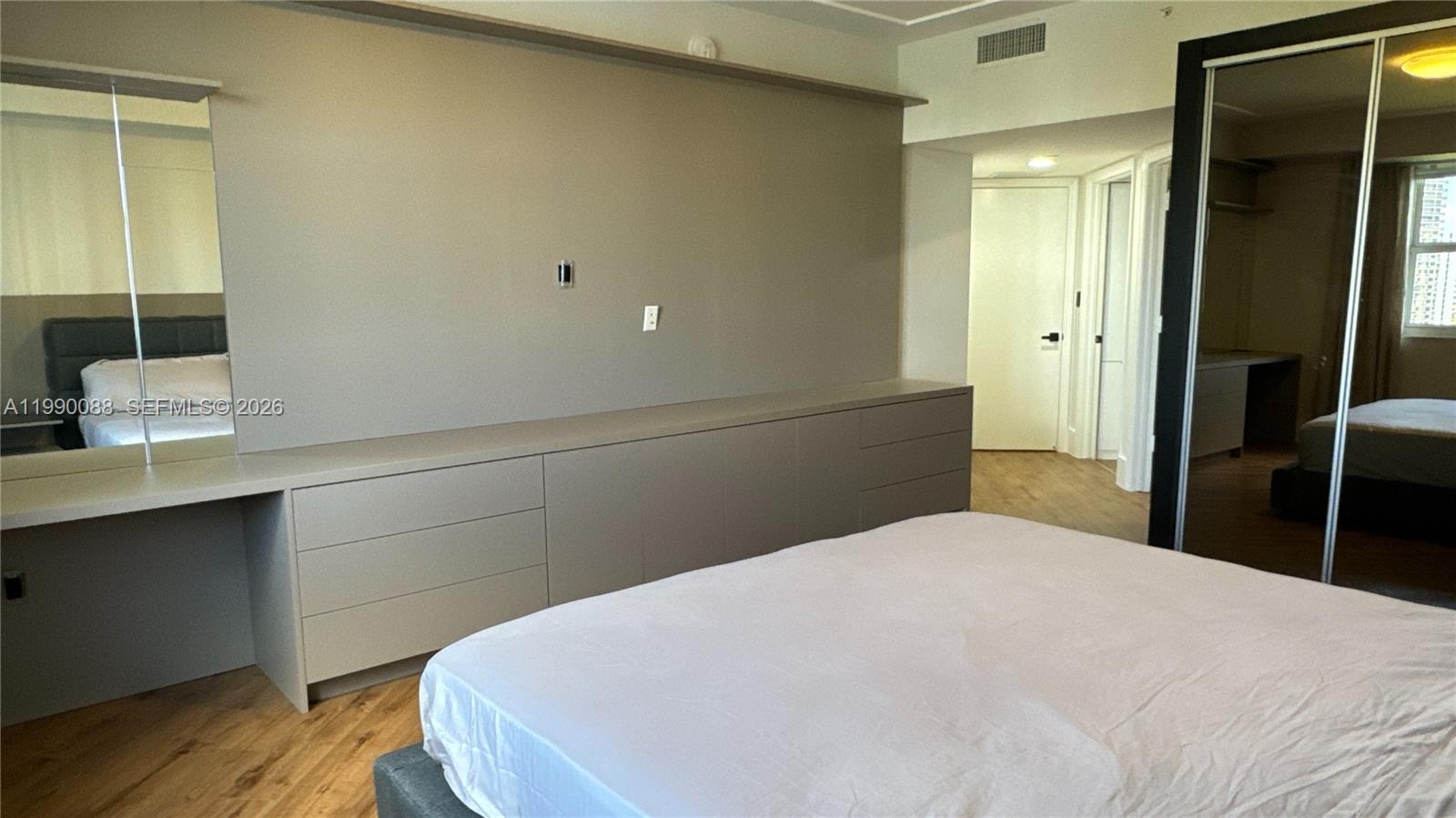 TURNBERRY VLG NO TOWER CO - Residential