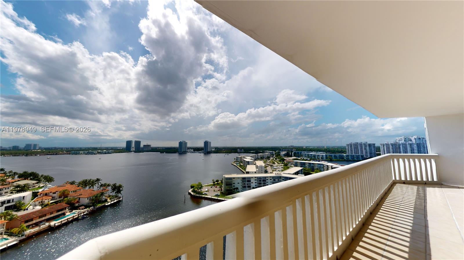 1000 ISL BLVD WILLIAMS IS - Residential