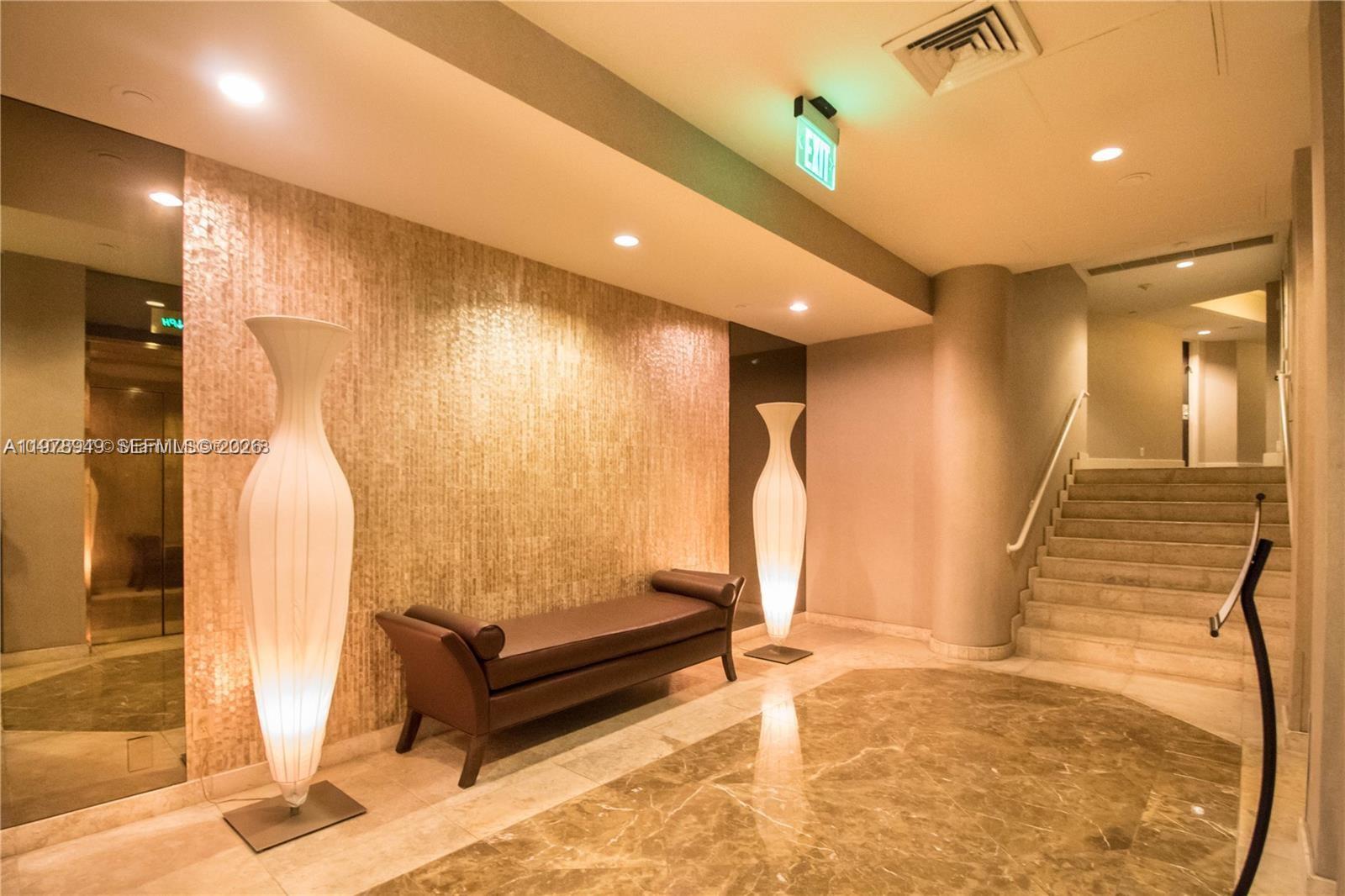 1000 ISL BLVD WILLIAMS IS - Residential