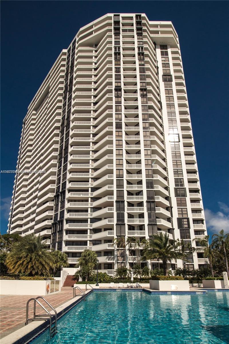 1000 ISL BLVD WILLIAMS IS - Residential