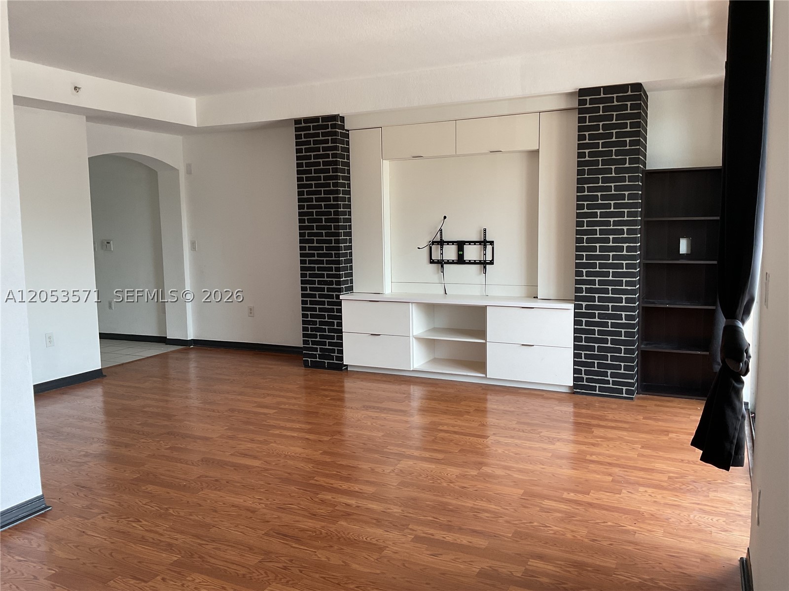 CENTURY PARK CONDO NO 2 - Residential Lease