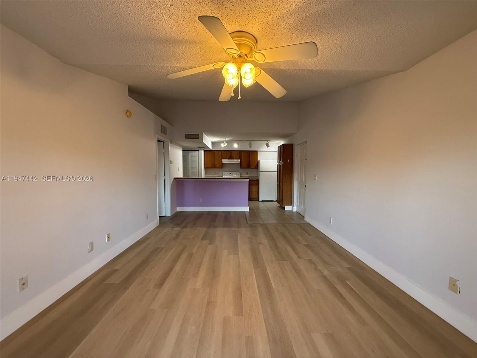 NOB HILL LANDINGS CONDOMI - Residential