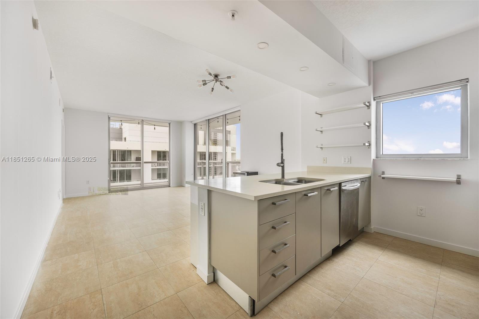 GALLERY ART CONDO - Residential Lease