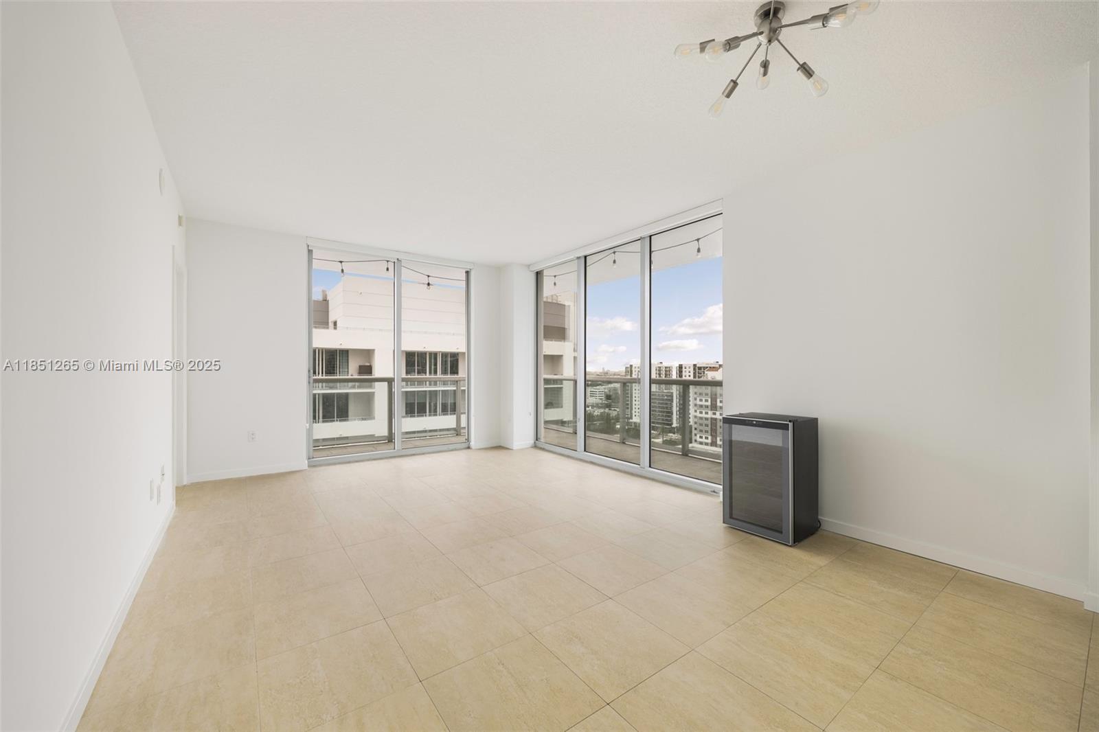 GALLERY ART CONDO - Residential Lease