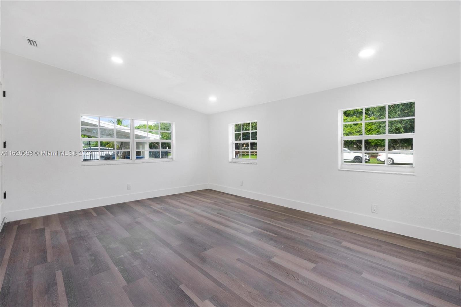 BELL GARDENS - Residential