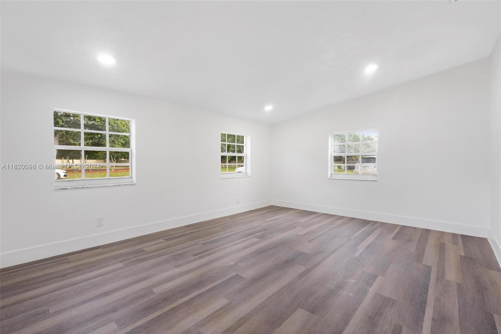 BELL GARDENS - Residential
