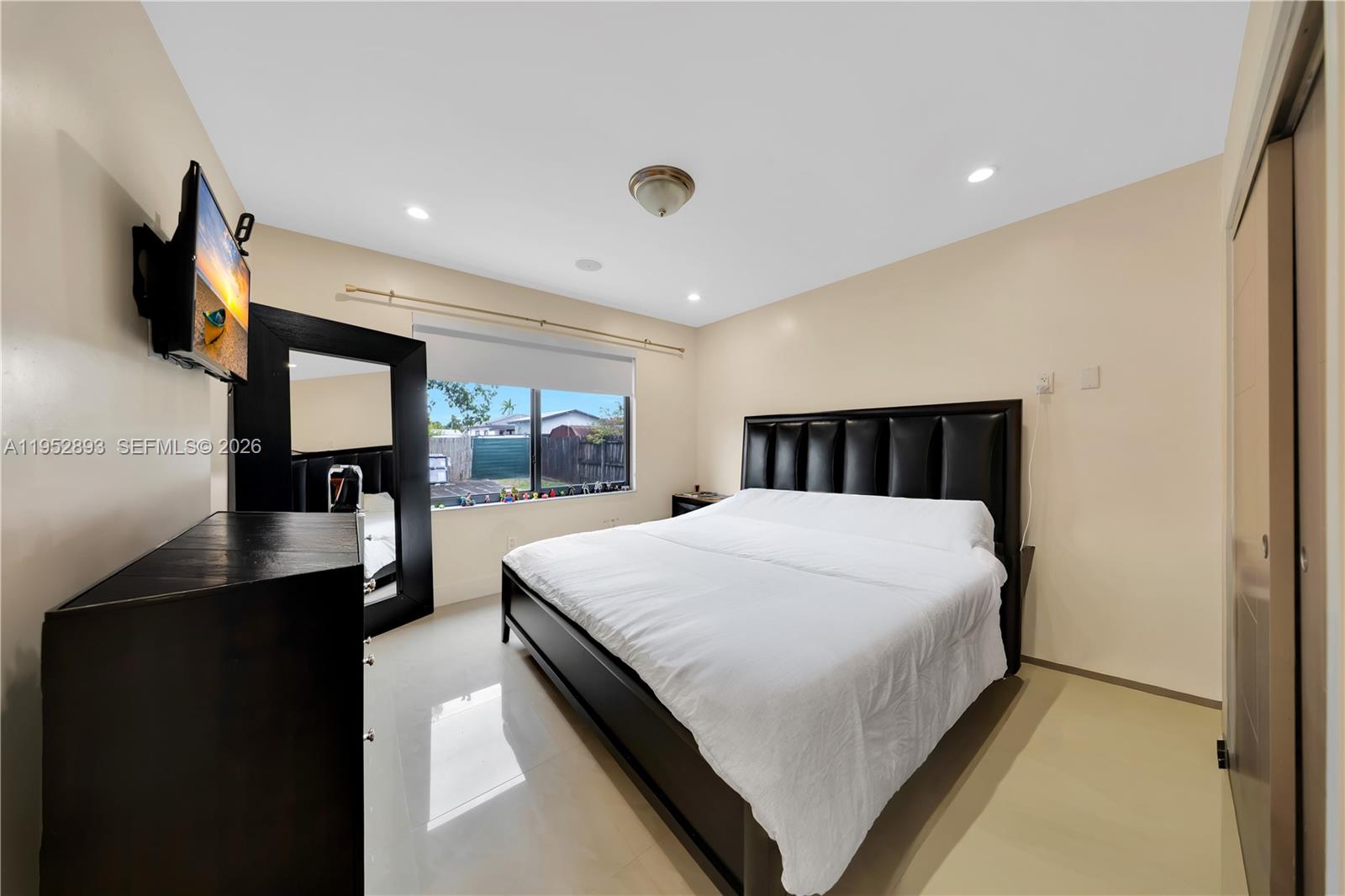 6TH ADDN TO HIALEAH - Residential Income