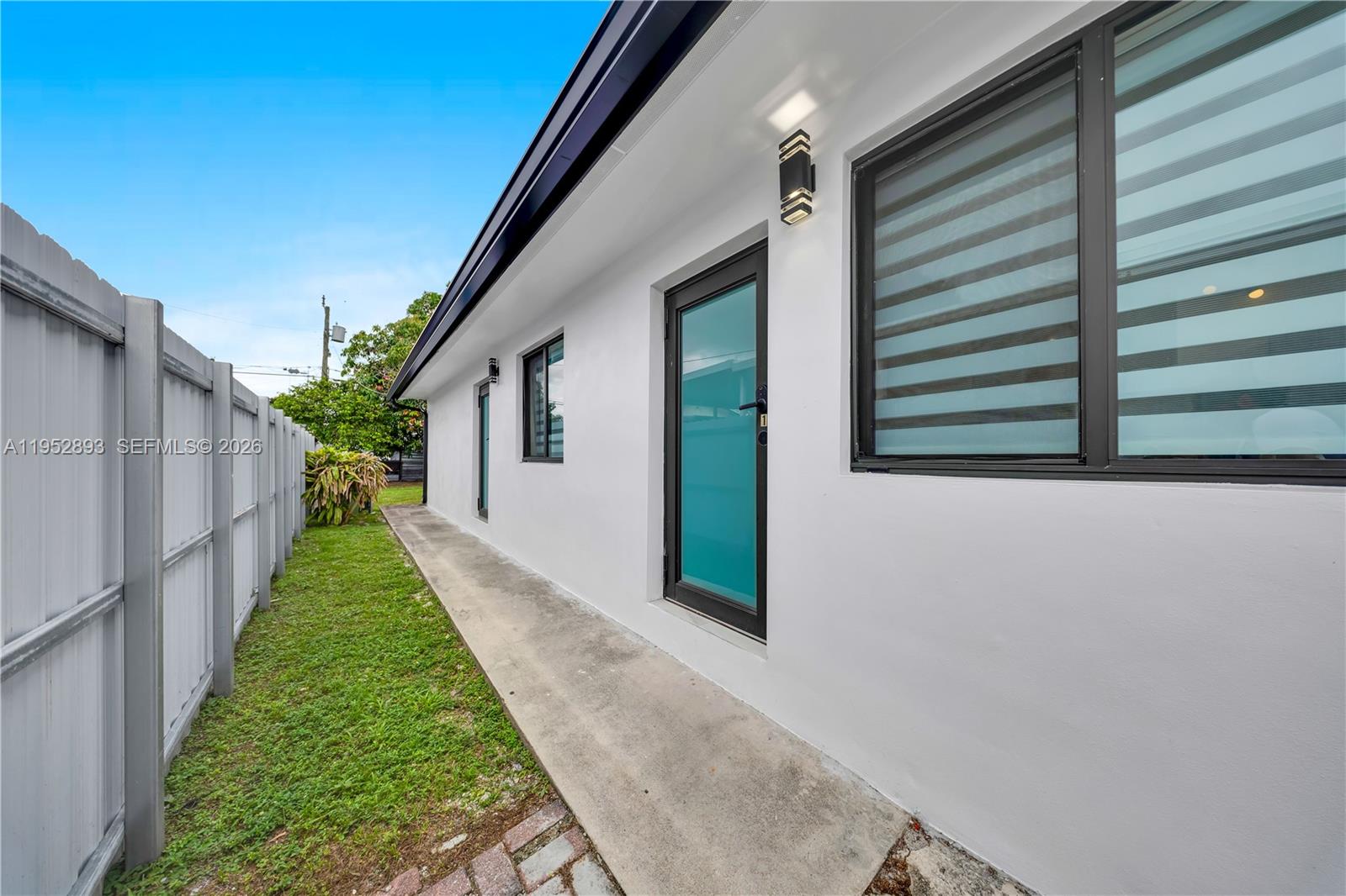6TH ADDN TO HIALEAH - Residential Income