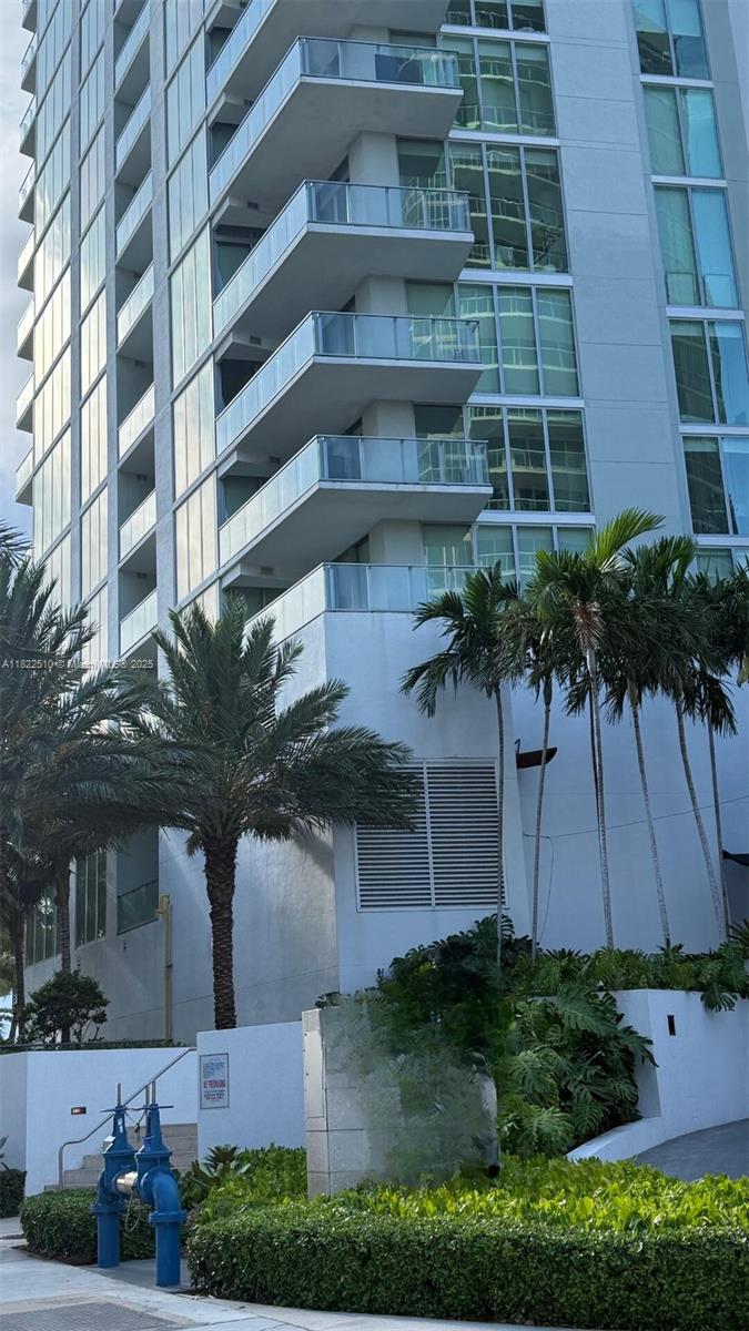 BISCAYNE BEACH CONDO - Residential