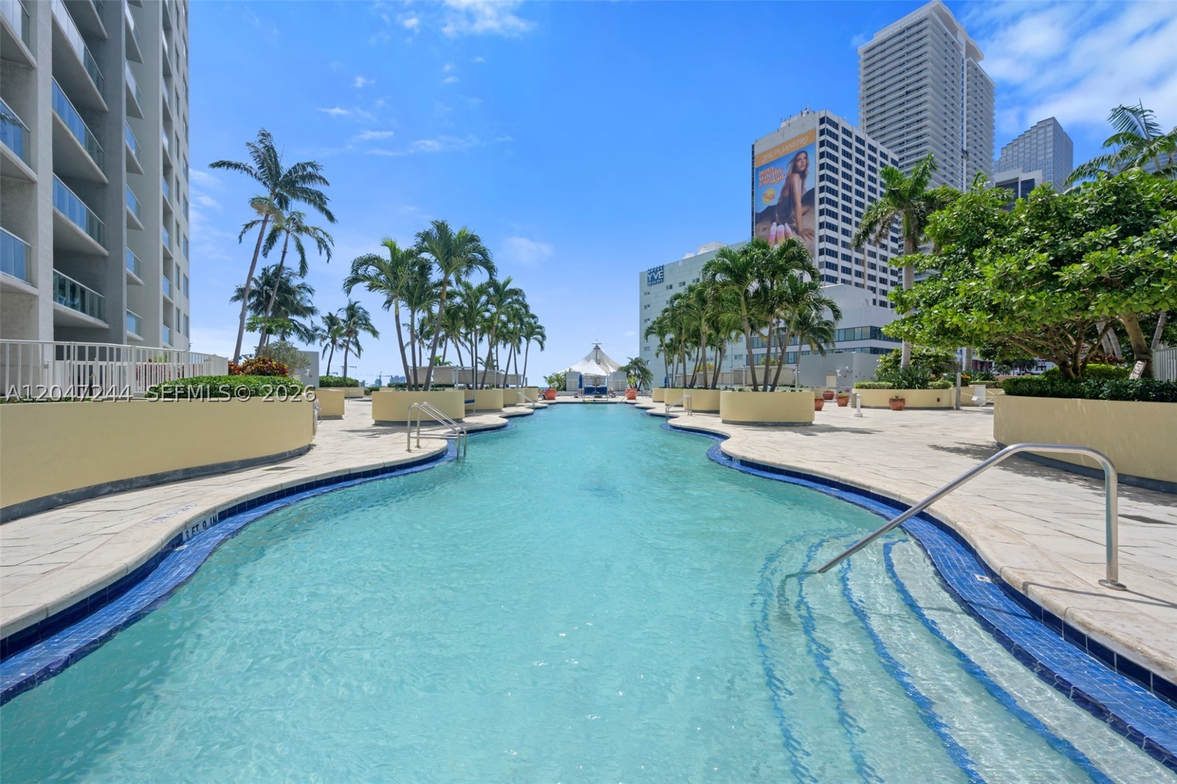 VIZCAYNE NORTH CONDO - Residential