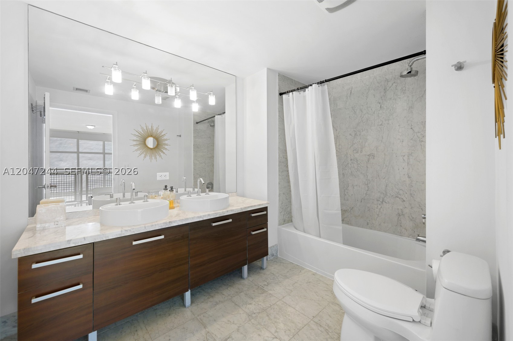 VIZCAYNE NORTH CONDO - Residential