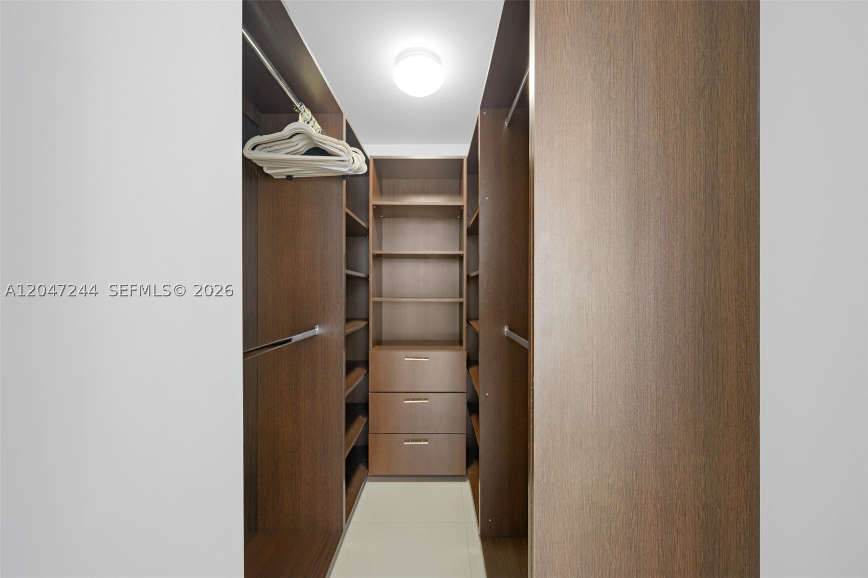 VIZCAYNE NORTH CONDO - Residential