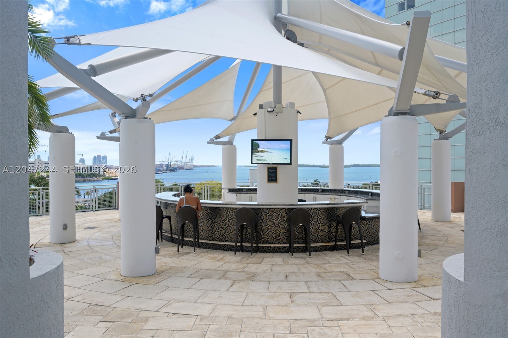 VIZCAYNE NORTH CONDO - Residential