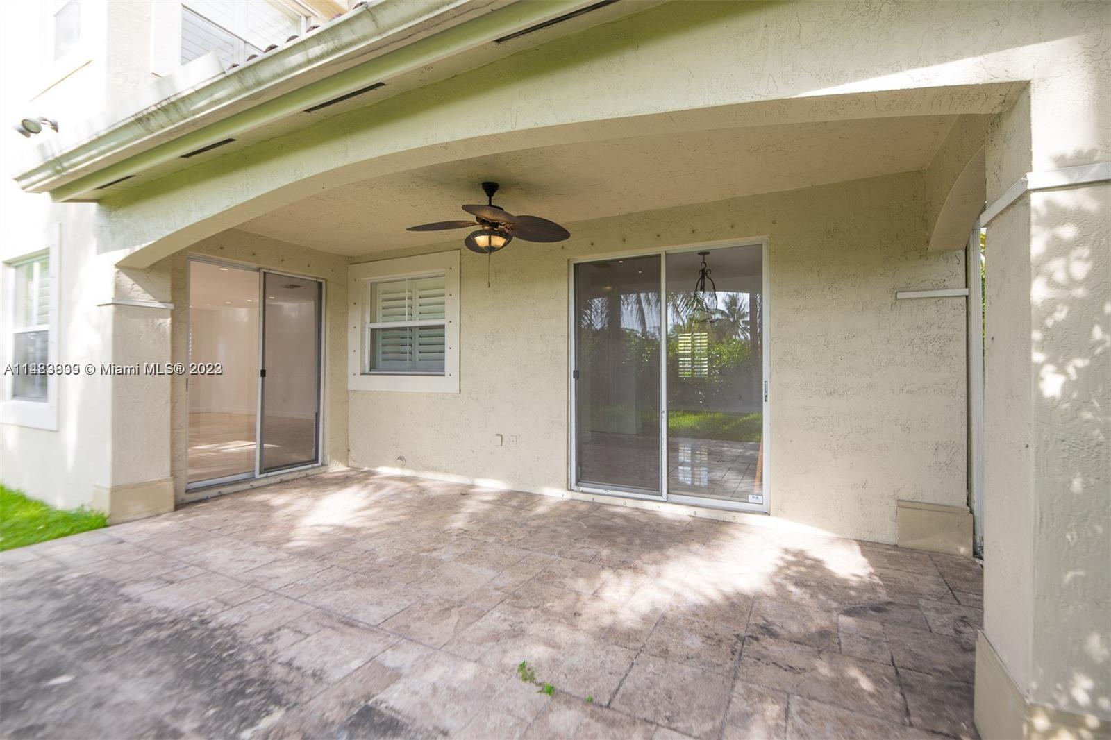 KENDALL BREEZE - Residential Lease