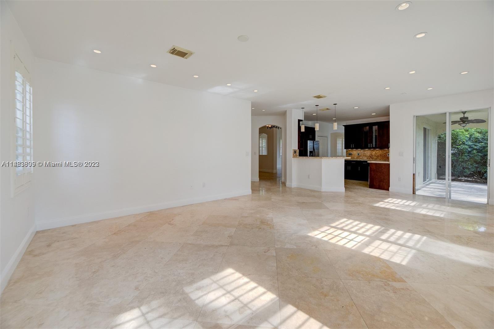 KENDALL BREEZE - Residential Lease
