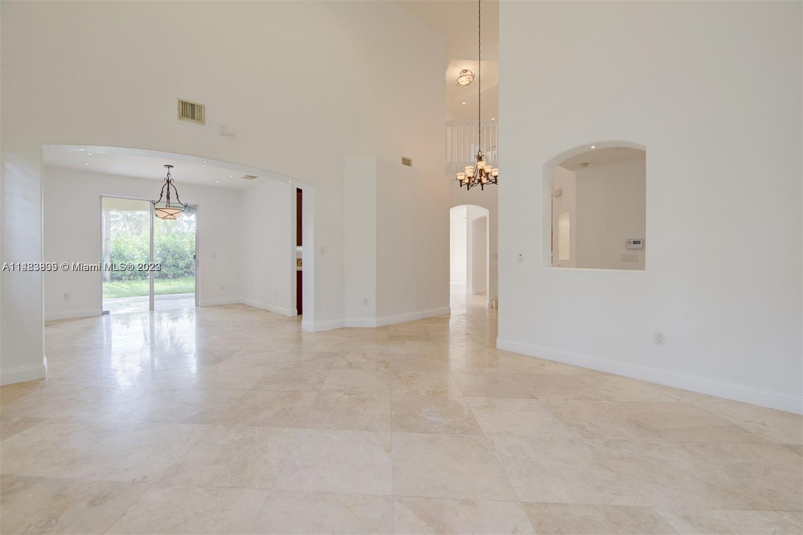 KENDALL BREEZE - Residential Lease