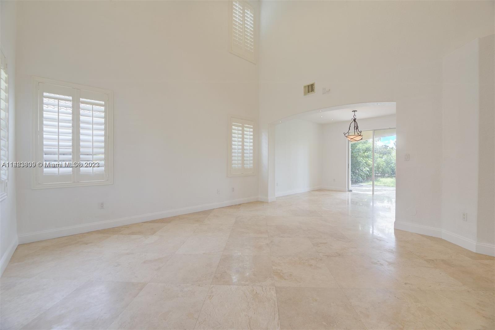 KENDALL BREEZE - Residential Lease