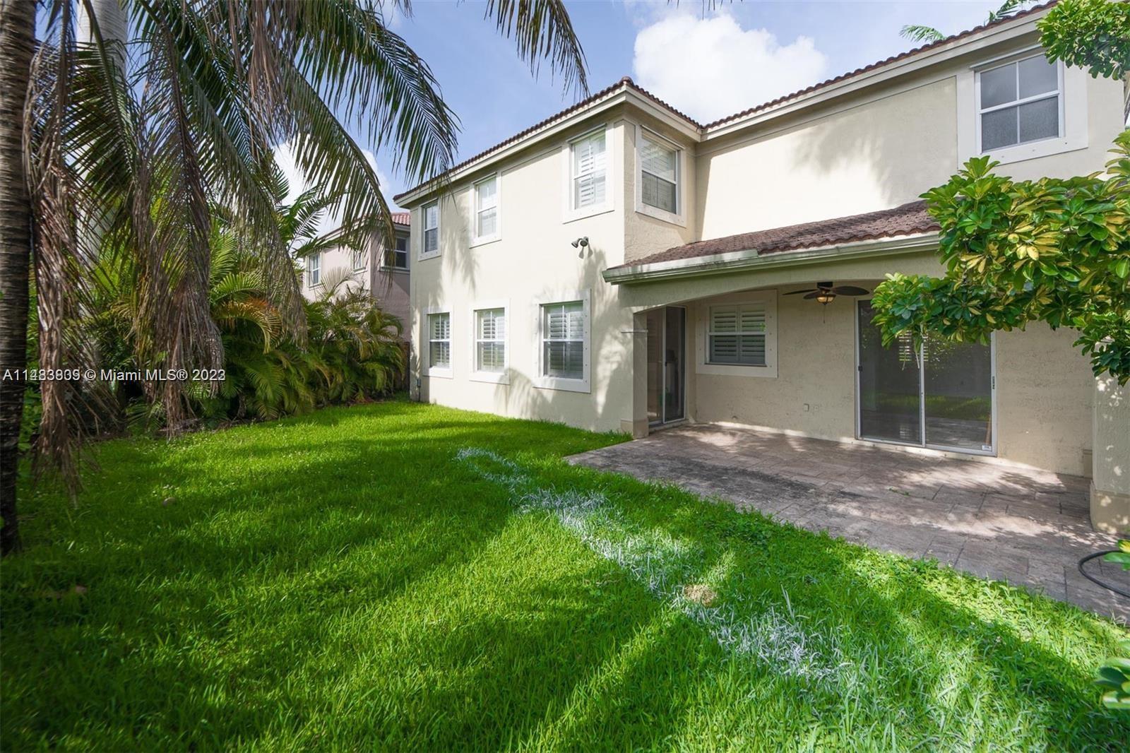 KENDALL BREEZE - Residential Lease