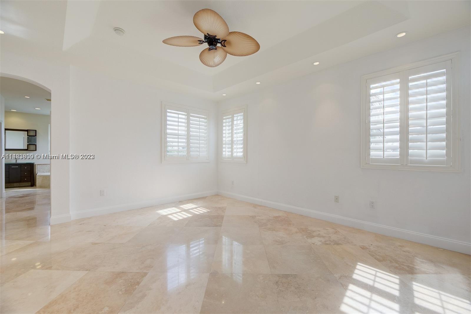 KENDALL BREEZE - Residential Lease