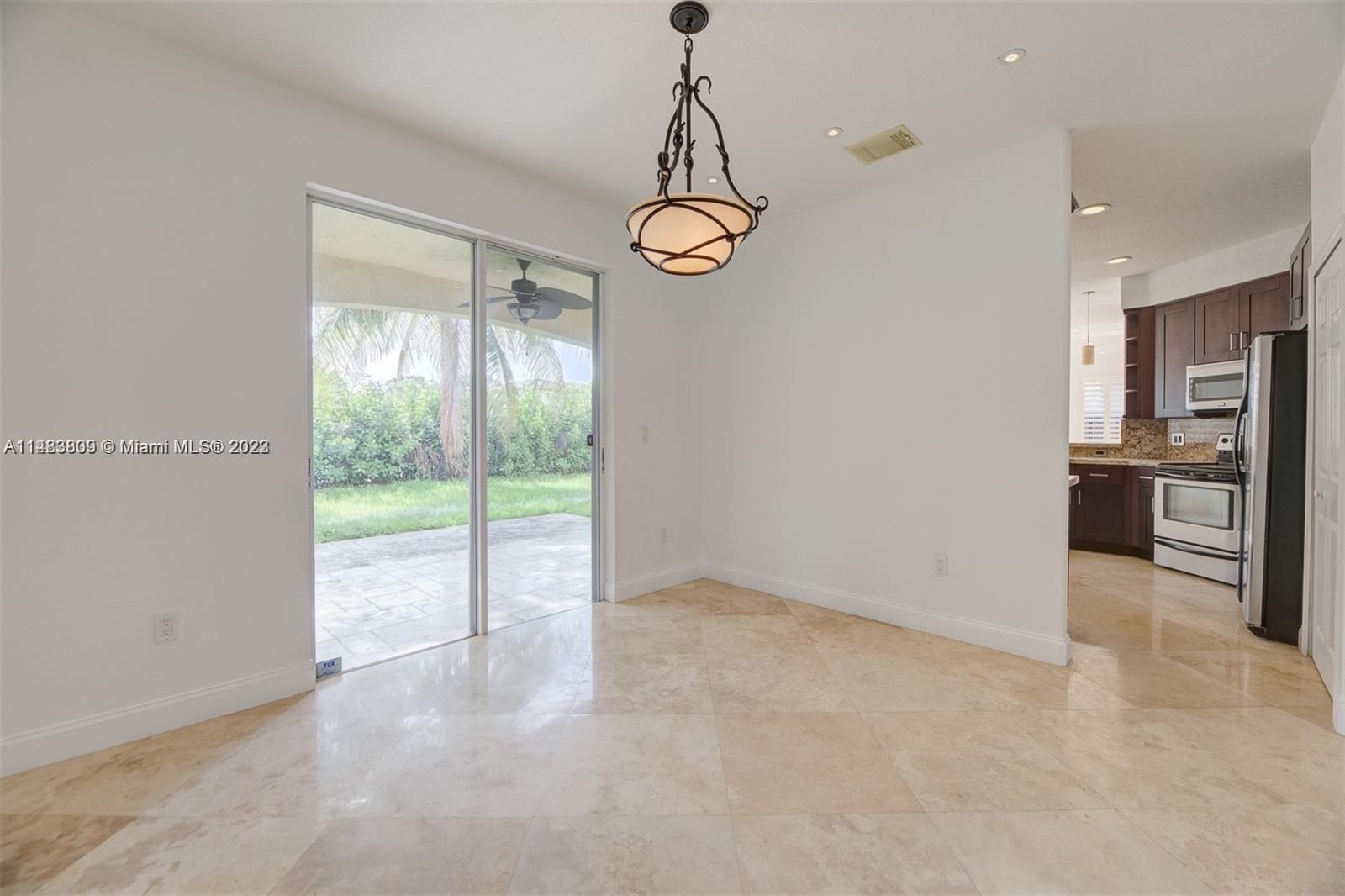 KENDALL BREEZE - Residential Lease