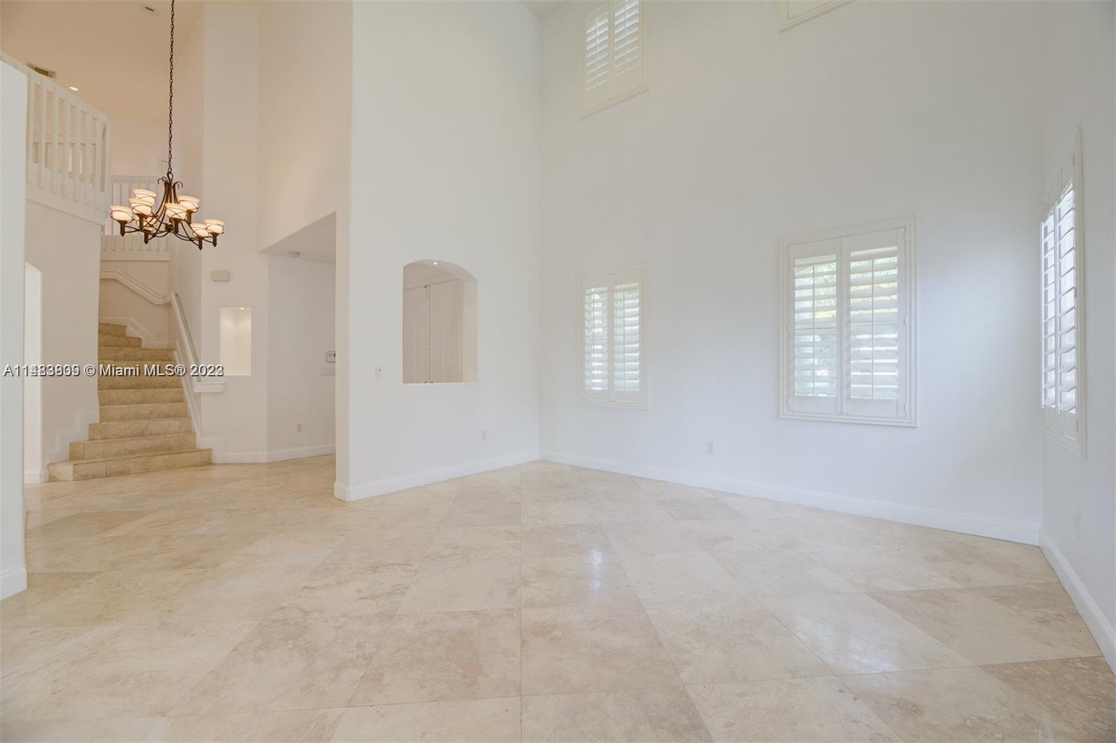 KENDALL BREEZE - Residential Lease