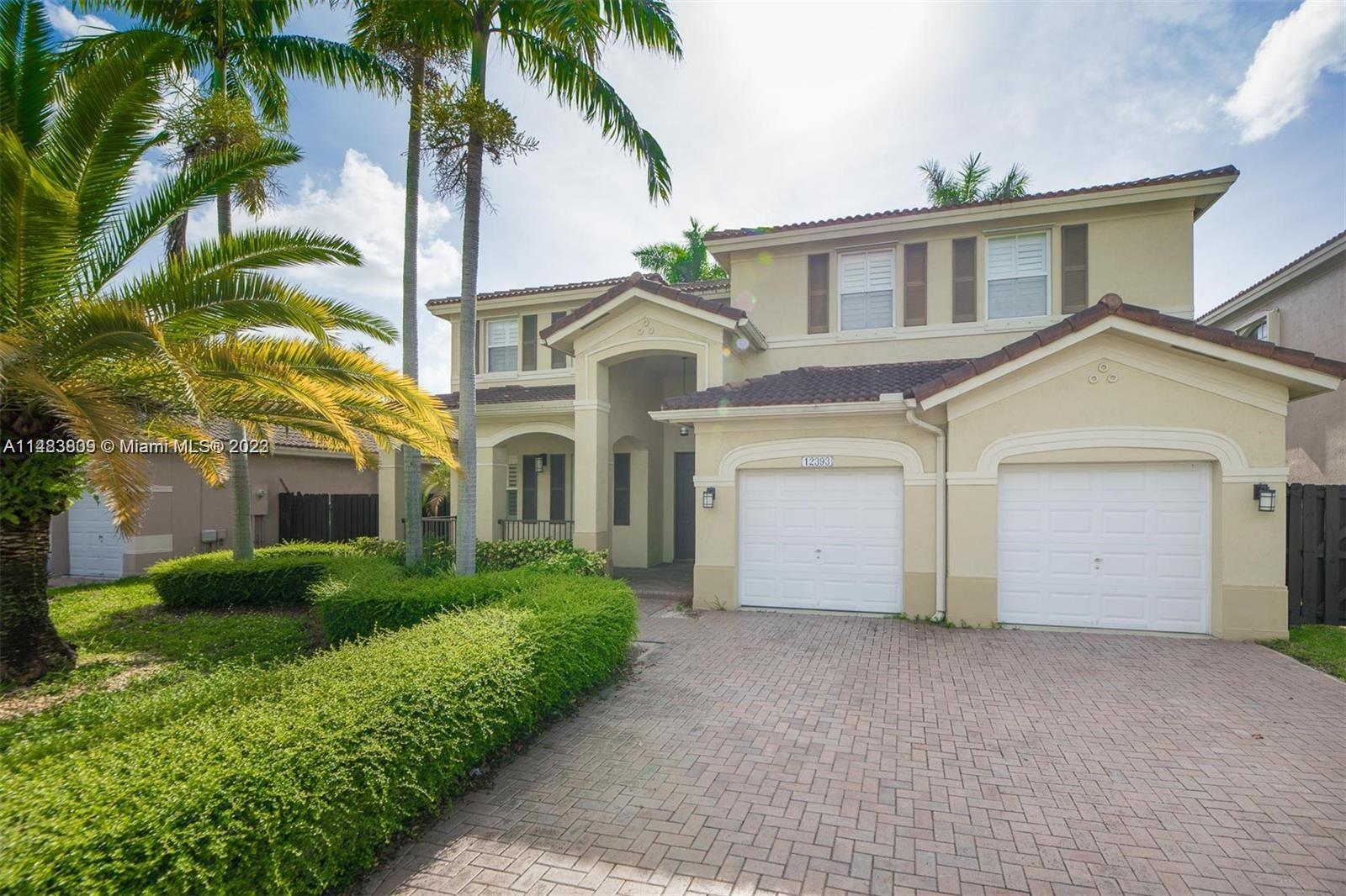 Rare opportunity to lease large four-bedroom 3.5 bathroom two story home in Kendall Breeze. Home features travertine floors, 2 car garage and covered patio. Kitchen features granite countertops and stainless steel appliances. Bahamian shutter window treatments throughout. Large Primary Suite with separate sitting areas and walk in closets. Primary bath includes soaker tub and separate glass enclosed shower. Desirable location with easy access to the Turnpike, Schools and Shopping areas.