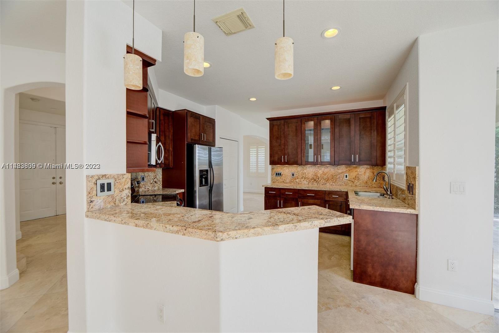 KENDALL BREEZE - Residential Lease