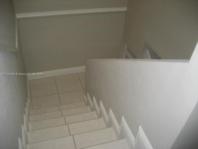LES CHATEAUX AT INT GARDE - Residential Lease