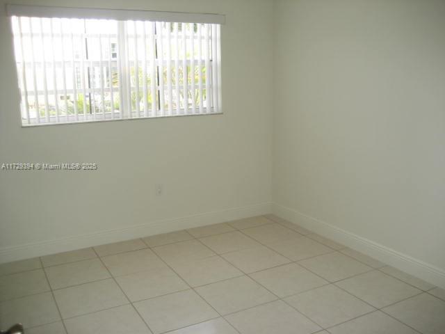 LES CHATEAUX AT INT GARDE - Residential Lease