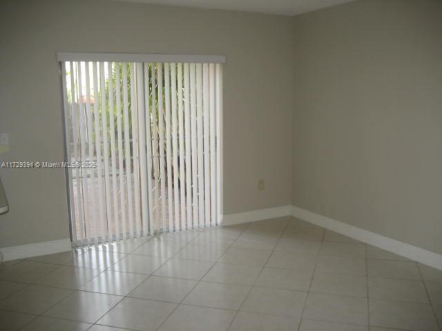 LES CHATEAUX AT INT GARDE - Residential Lease
