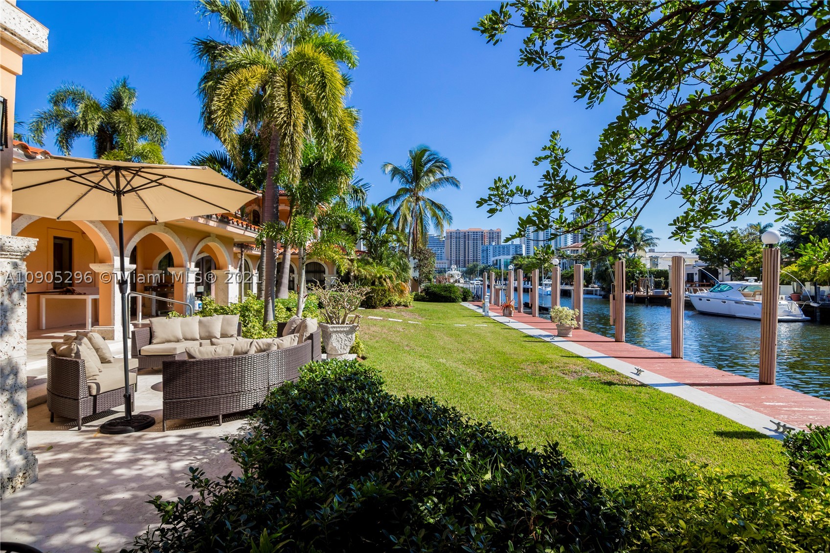 PELICAN ISLE - Residential