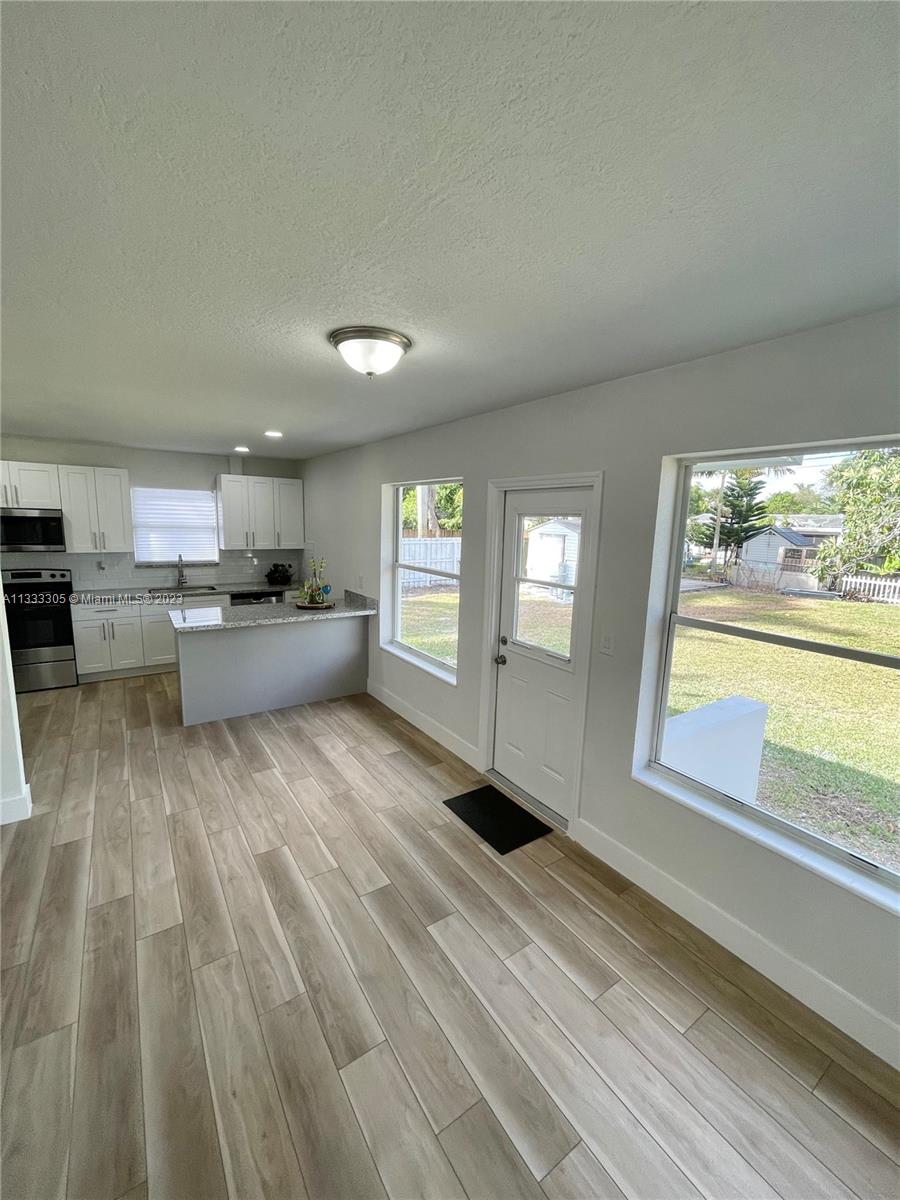 PONCE DE LEON - Residential