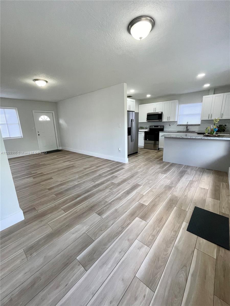 PONCE DE LEON - Residential