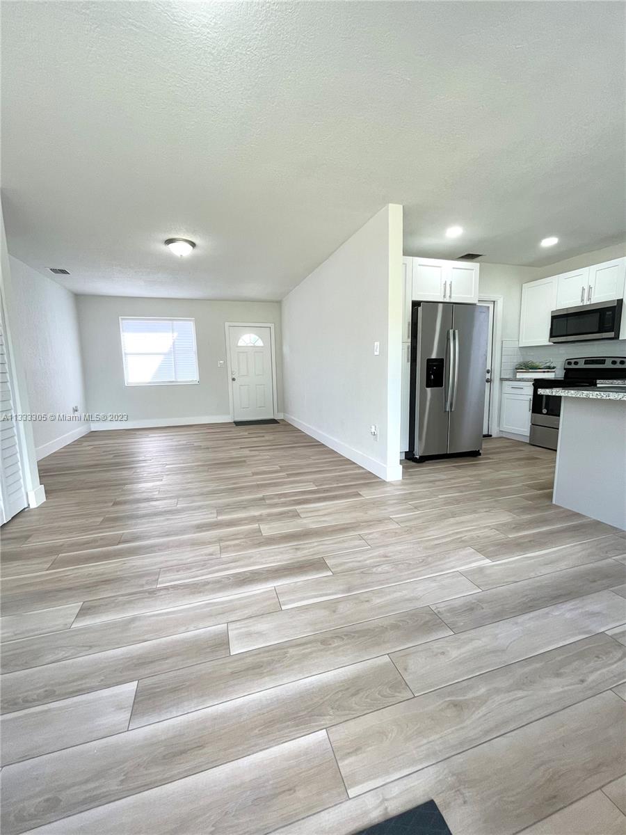 PONCE DE LEON - Residential