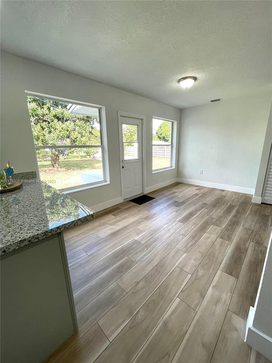 PONCE DE LEON - Residential
