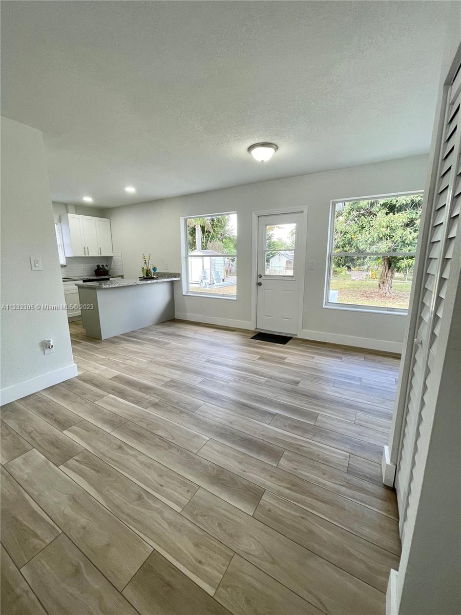 PONCE DE LEON - Residential