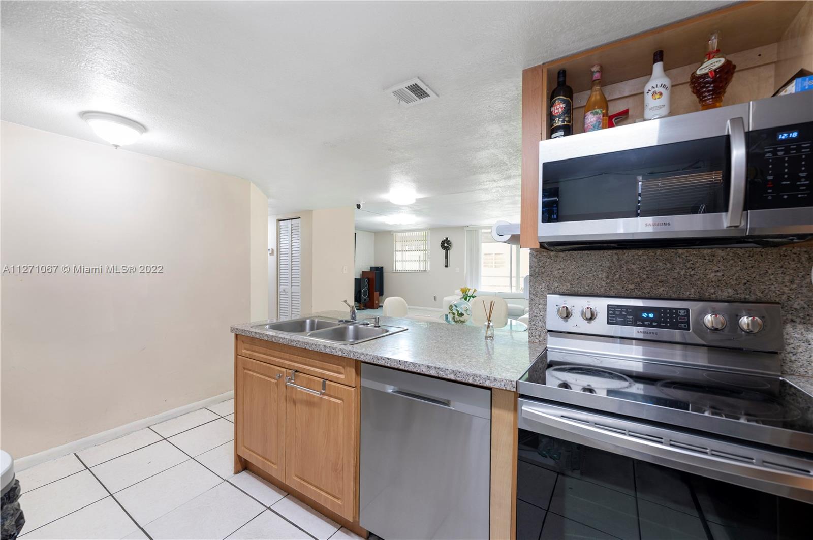 EL CONQUISTADOR SOUTH CON - Residential Lease
